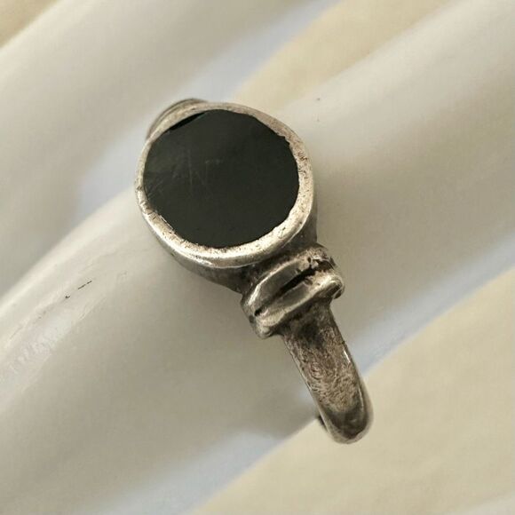 Sterling silver onyx ring - Picture 3 of 8